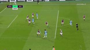 连续5个英超客场送助攻，B费成历史第五人