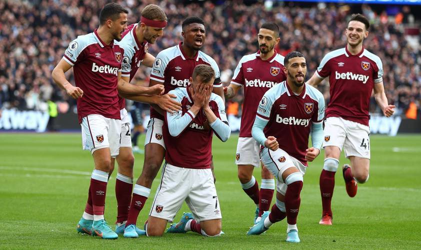 西甲战报：穆里奇双响，博约莫斯绝平，马略卡2-2奥萨苏纳