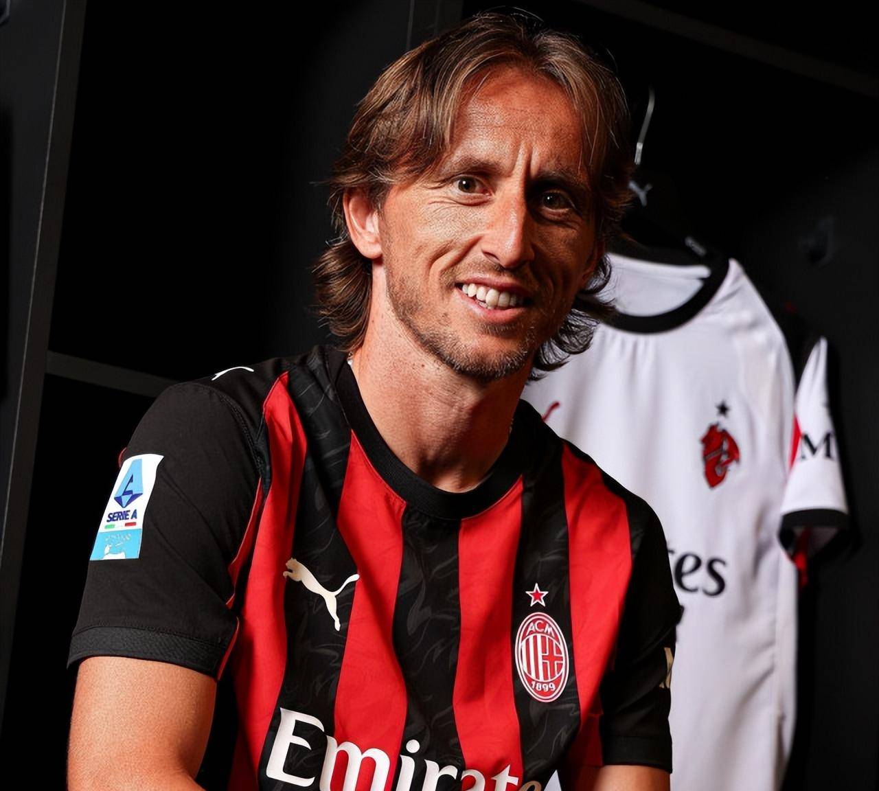 阿根廷美女老师用梅西表情包为学生评分：谁想让梅西伤心呢？