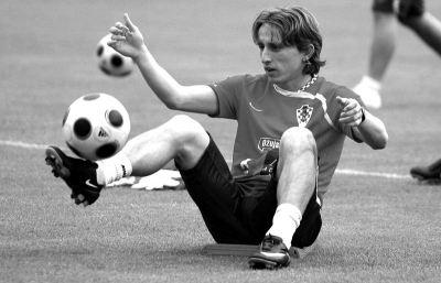 U16国足将在铜梁龙体育场踢4场亚预赛，璧铜线将加开列车