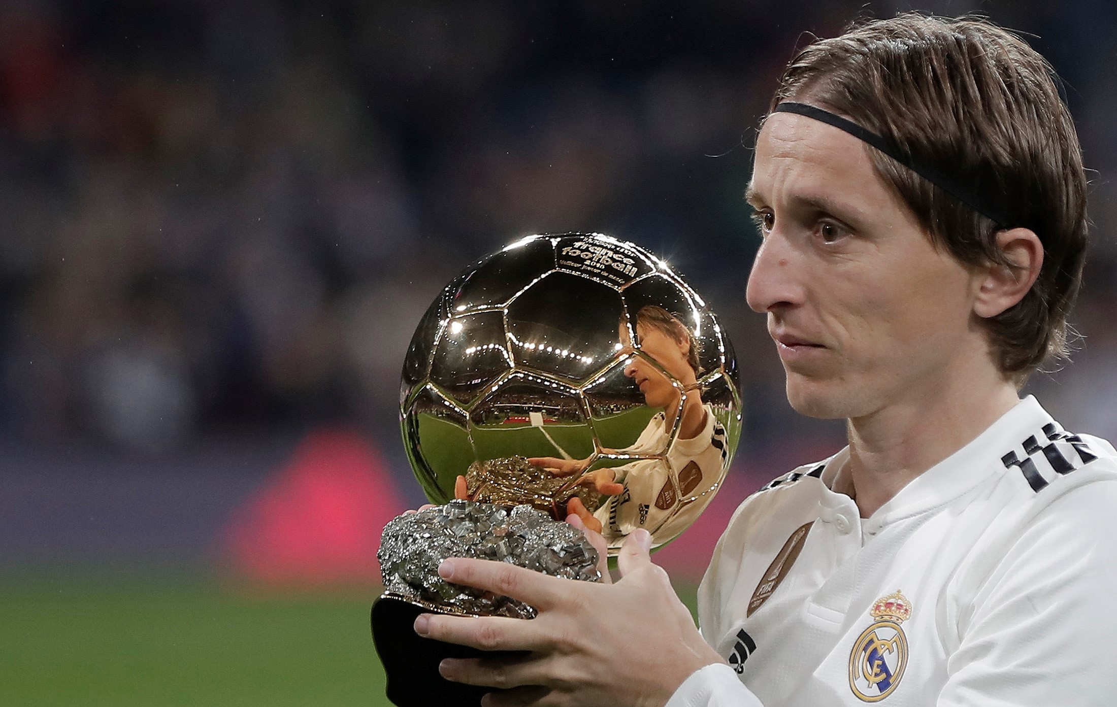 汉斯-弗里克对巴萨室内足球队的惊喜访问