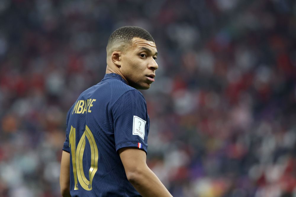 许尔勒：踢球的各种要求让我觉得不是我的生活，所以选择退役